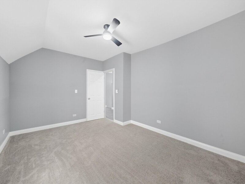 7240 S Lafayette Avenue Chicago IL 60621