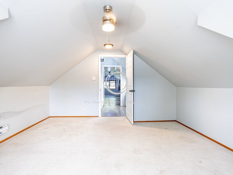6347 W Henderson Street Chicago IL 60634