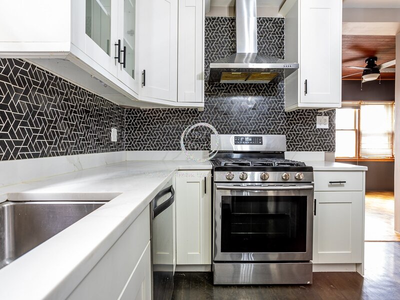 6347 W Henderson Street Chicago IL 60634