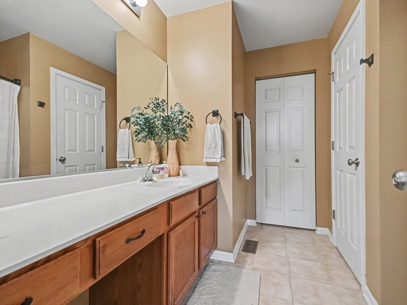 2210 Hagaman Lane Montgomery IL 60538