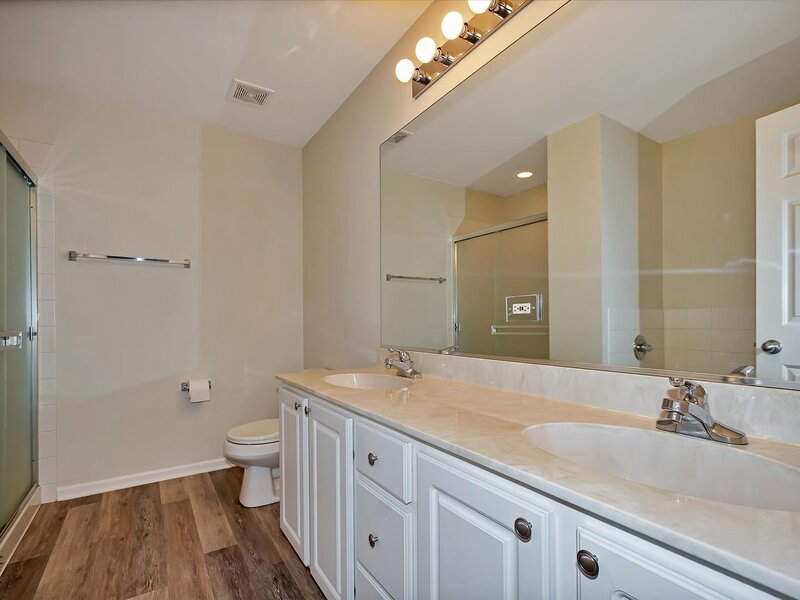 582 Declaration Lane Aurora IL 60502