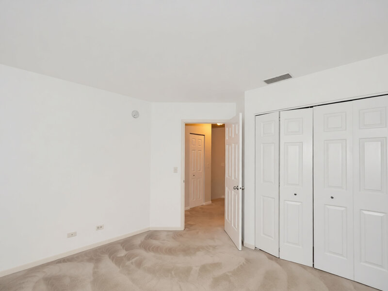 582 Declaration Lane Aurora IL 60502