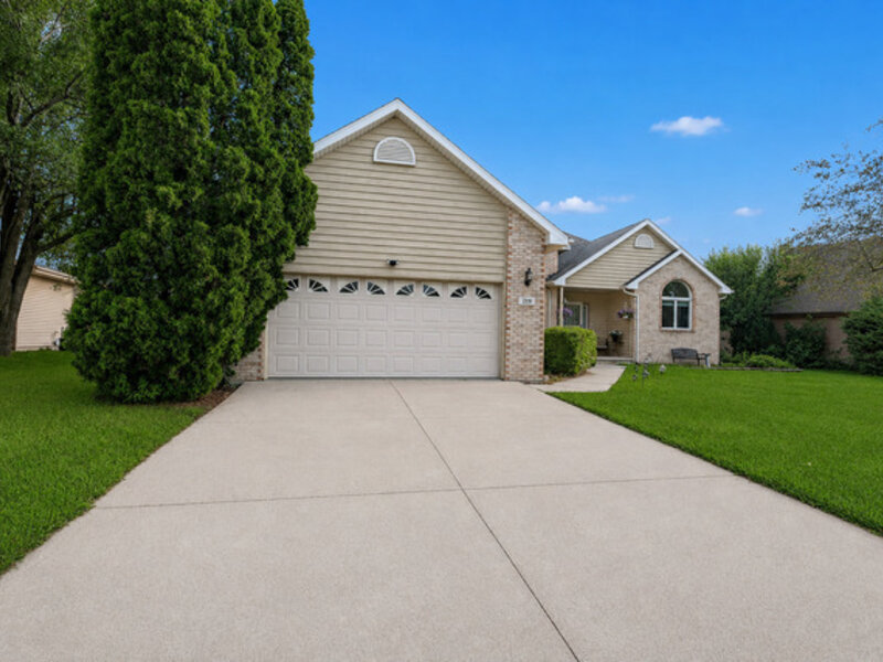 219 Greenbriar Lane Bourbonnais IL 60914
