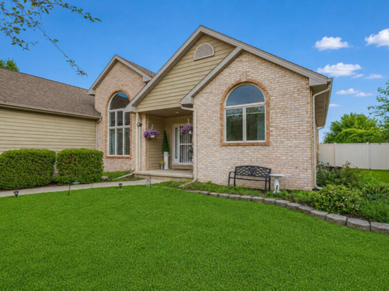 219 Greenbriar Lane Bourbonnais IL 60914