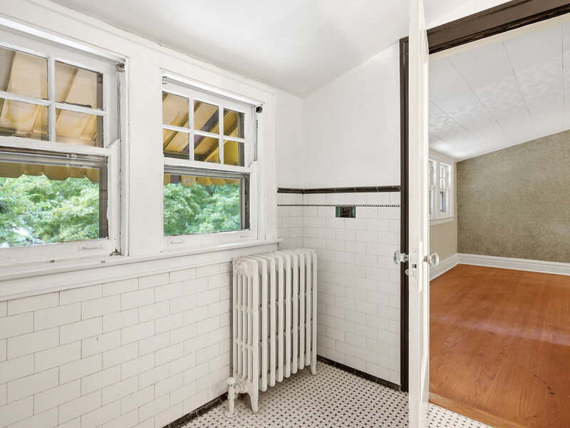 277 Nuttall Road Riverside IL 60546