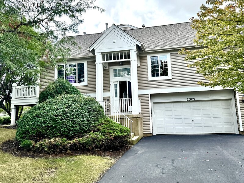 2307 Twilight Drive Aurora IL 60503