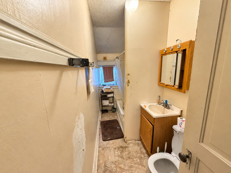 2817 E 76th Place Chicago IL 60649