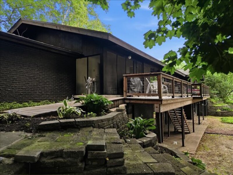 1024 Eustace Dixon IL 61021