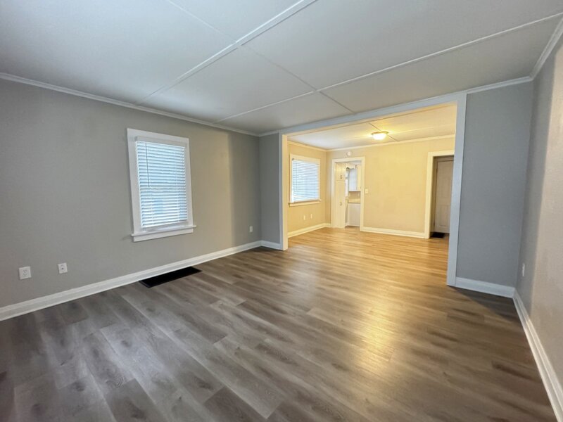402 S 13th Avenue St. Charles IL 60174
