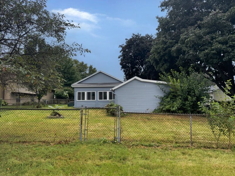 402 S 13th Avenue St. Charles IL 60174