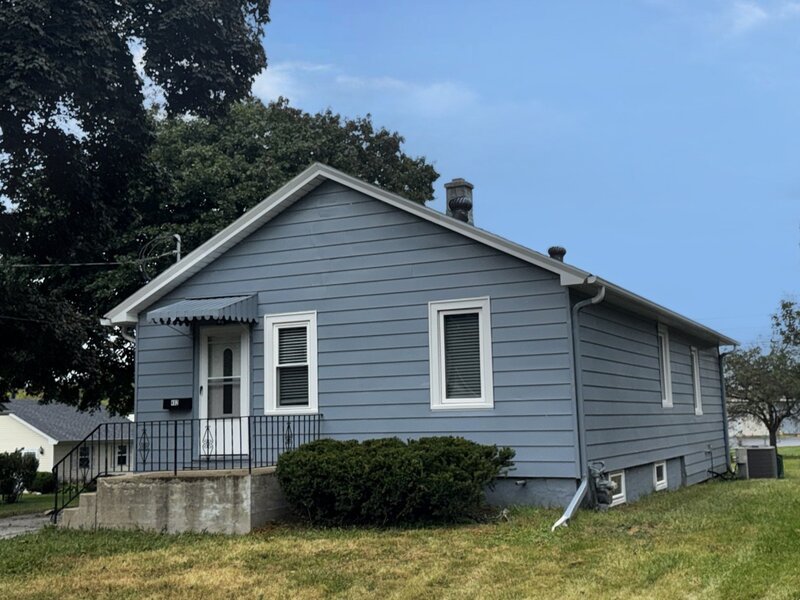 402 S 13th Avenue St. Charles IL 60174