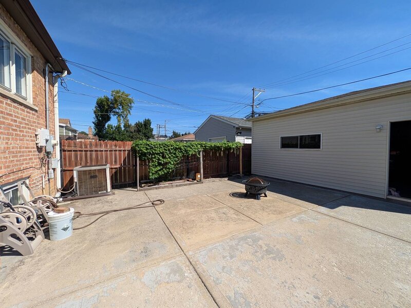 5121 S Tripp Avenue Chicago IL 60632