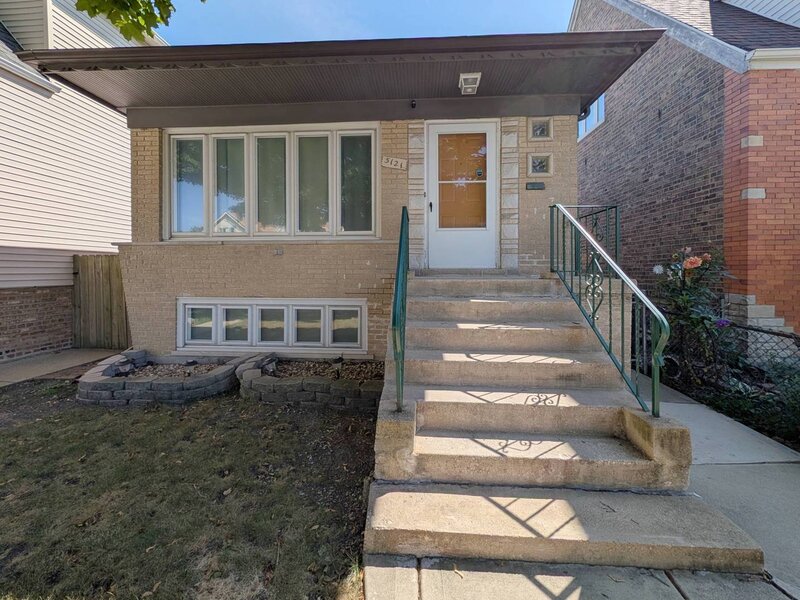 5121 S Tripp Avenue Chicago IL 60632