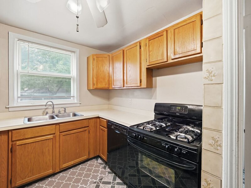 7559 S Hoyne Avenue Chicago IL 60620