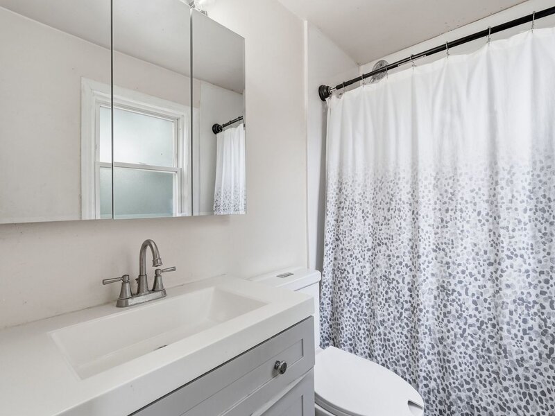 7559 S Hoyne Avenue Chicago IL 60620