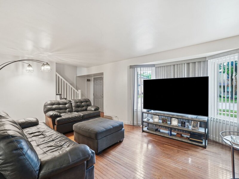 7559 S Hoyne Avenue Chicago IL 60620