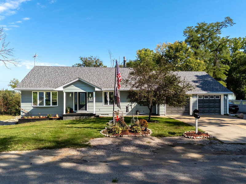 3818 Hobson Avenue Davenport IA 52802