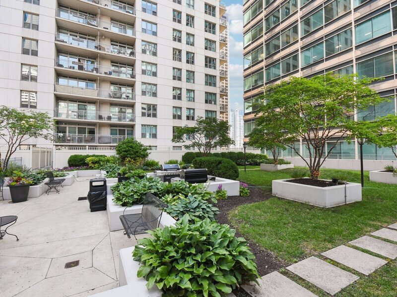 125 S Jefferson Street Chicago IL 60661