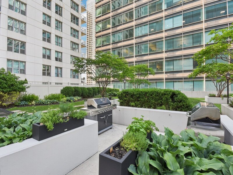 125 S Jefferson Street Chicago IL 60661