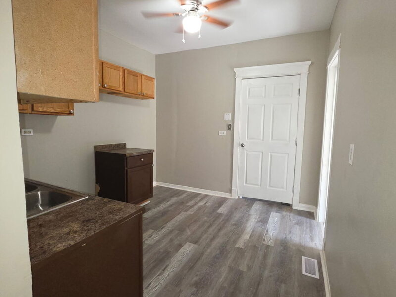 7811 S Champlain Avenue Chicago IL 60619