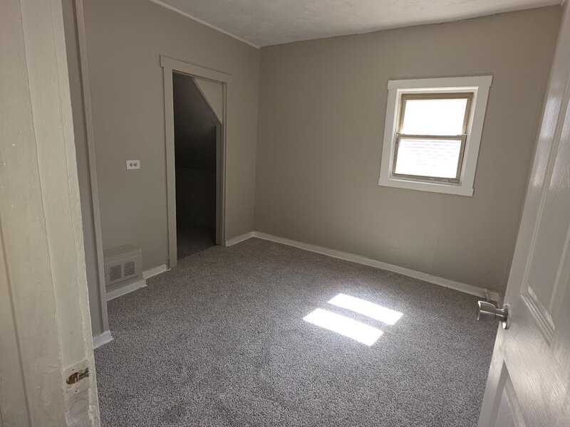 7811 S Champlain Avenue Chicago IL 60619