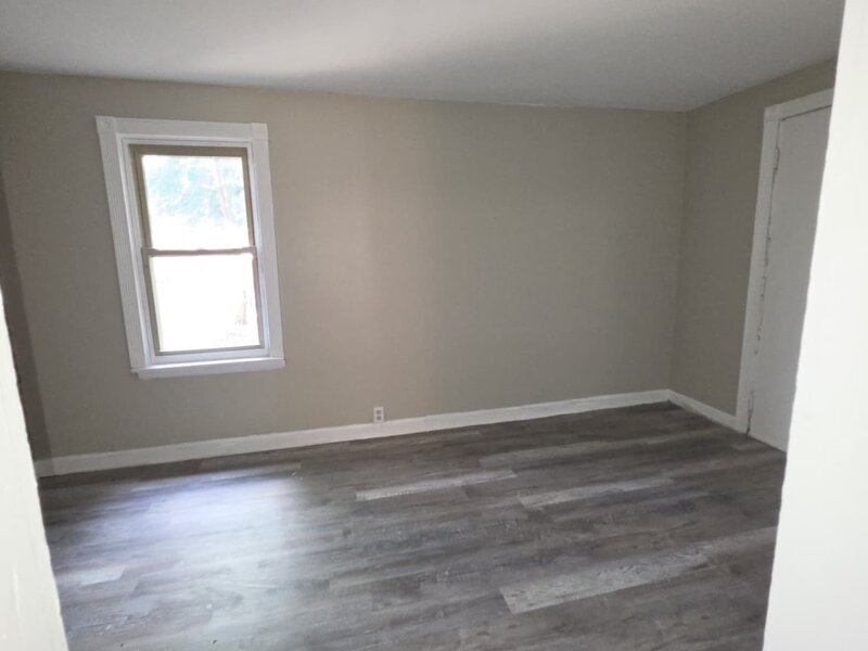 7811 S Champlain Avenue Chicago IL 60619