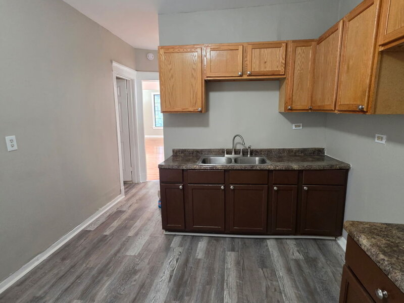 7811 S Champlain Avenue Chicago IL 60619