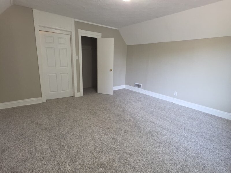 7811 S Champlain Avenue Chicago IL 60619