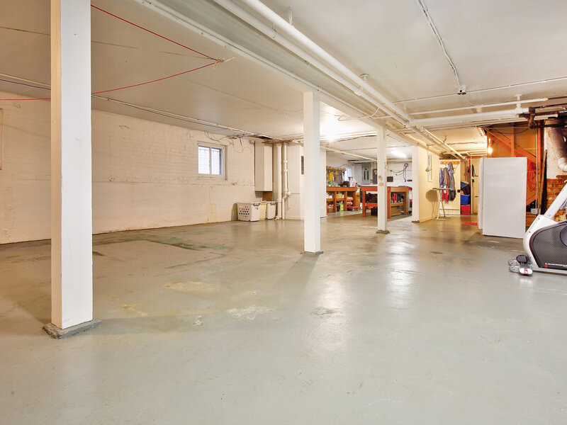 6525 N Washtenaw Avenue Chicago IL 60645