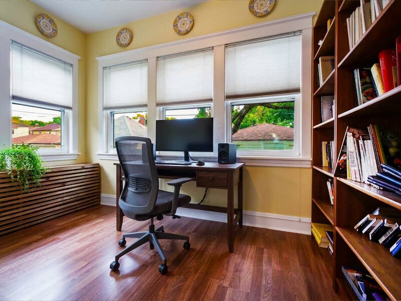 6525 N Washtenaw Avenue Chicago IL 60645