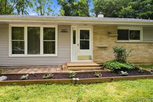 Photo of 557 Willard Avenue Elgin IL 60120