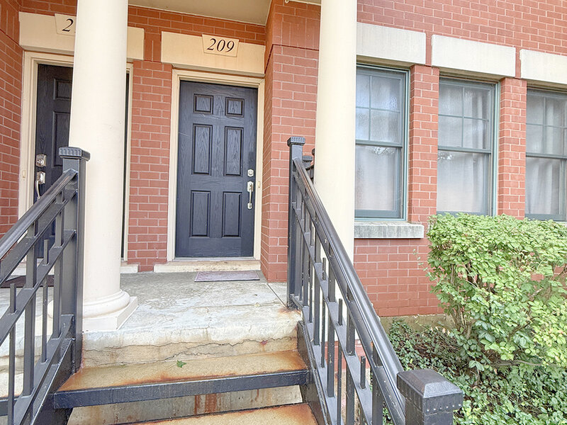 209 Prairie Street Elgin IL 60120