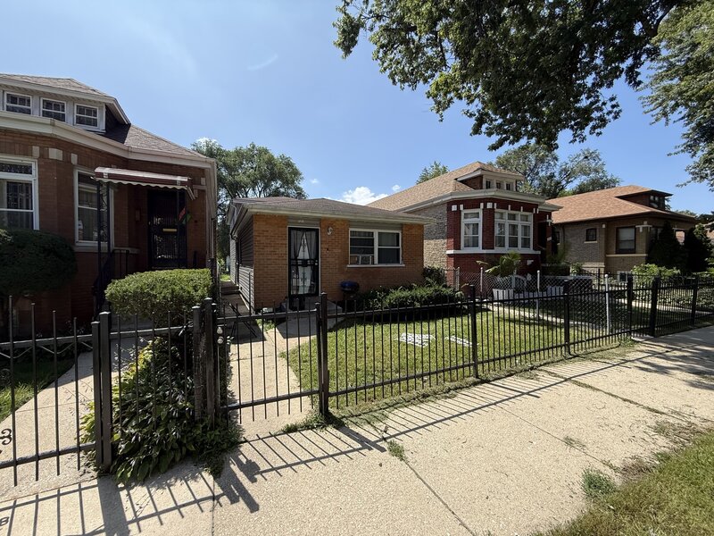 1213 W 96th Street Chicago IL 60643