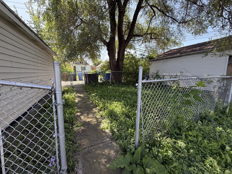 1213 W 96th Street Chicago IL 60643