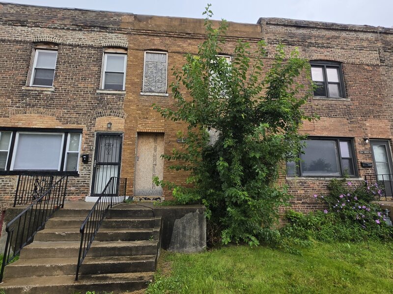 10762 S Langley Avenue Chicago IL 60628