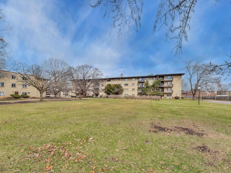 445 S Cleveland Avenue Arlington Heights IL 60005
