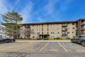 Photo of 445 S Cleveland Avenue Arlington Heights IL 60005 Unit 302