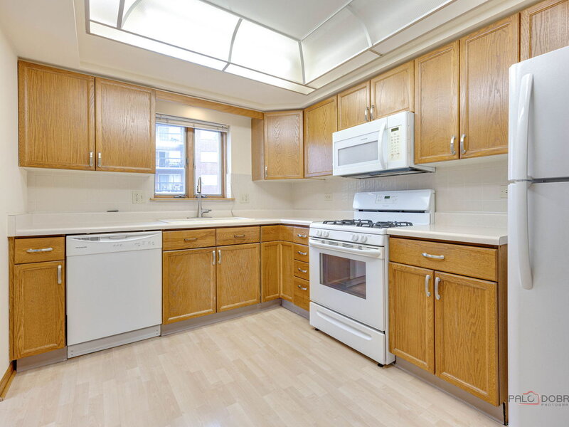 1470 Jefferson Street Des Plaines IL 60016
