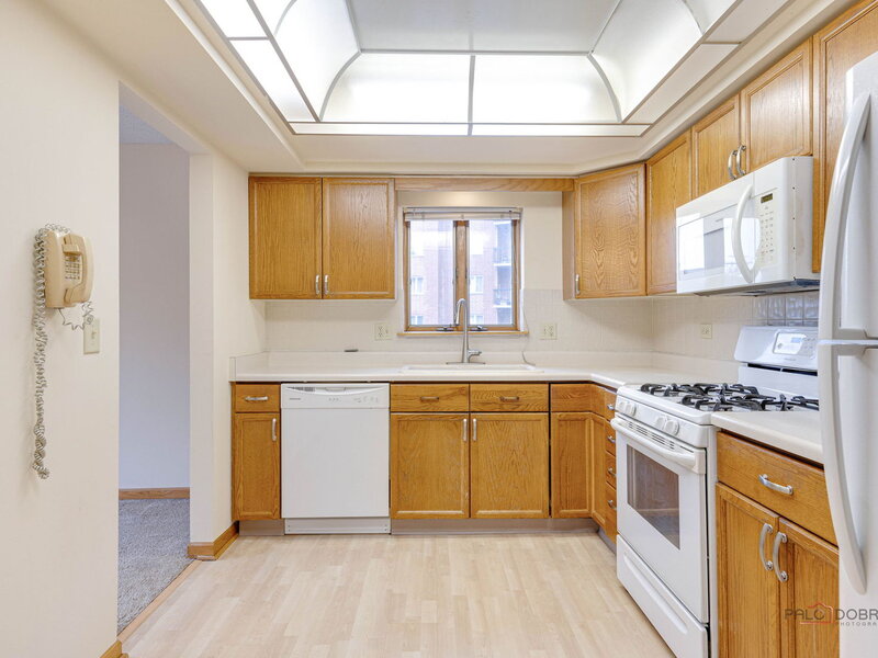 1470 Jefferson Street Des Plaines IL 60016