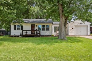 Photo of 1531 29th Street Bettendorf IA 52722