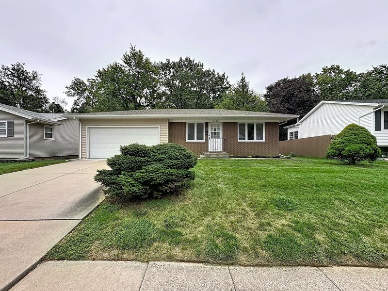 2438 3rd Street Moline IL 61265