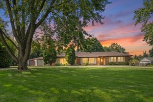 Photo of 1301 W 54th Street La Grange Highlands IL 60525