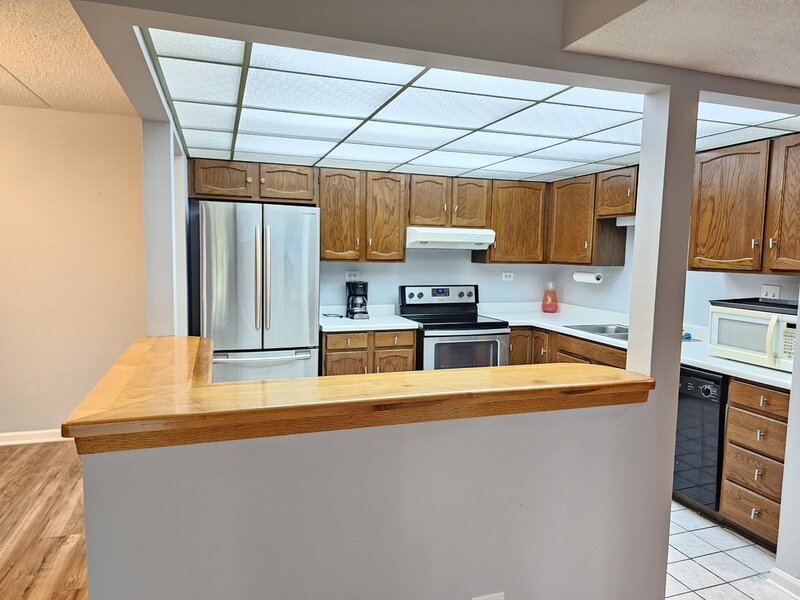 350 Plum Creek Drive Wheeling IL 60090