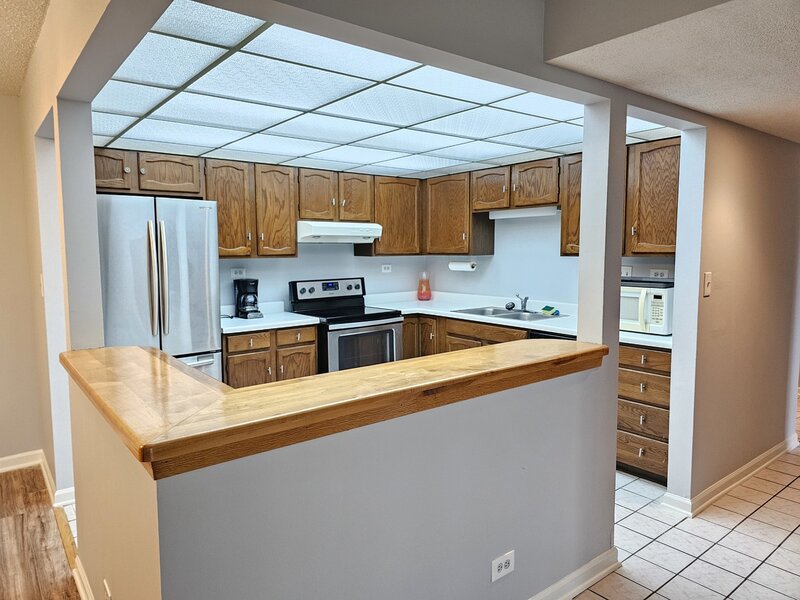 350 Plum Creek Drive Wheeling IL 60090