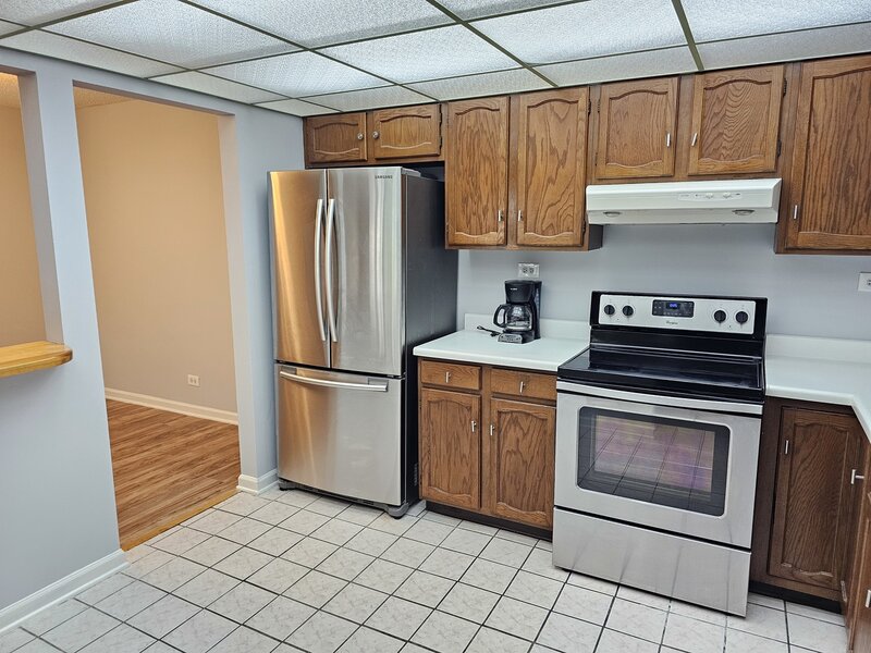 350 Plum Creek Drive Wheeling IL 60090