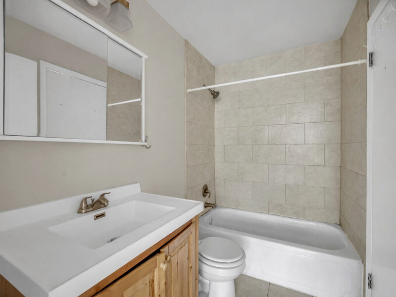 545 Alton Court Carol Stream IL 60188
