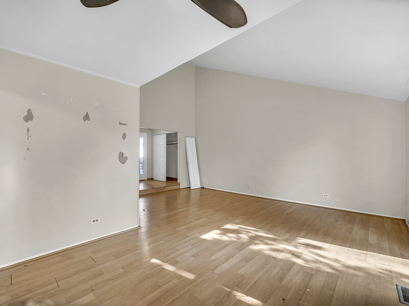 545 Alton Court Carol Stream IL 60188