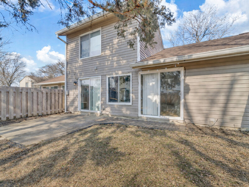 545 Alton Court Carol Stream IL 60188