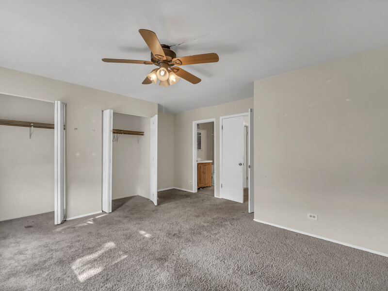 545 Alton Court Carol Stream IL 60188