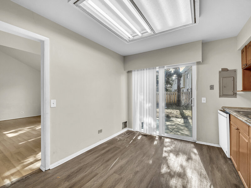 545 Alton Court Carol Stream IL 60188